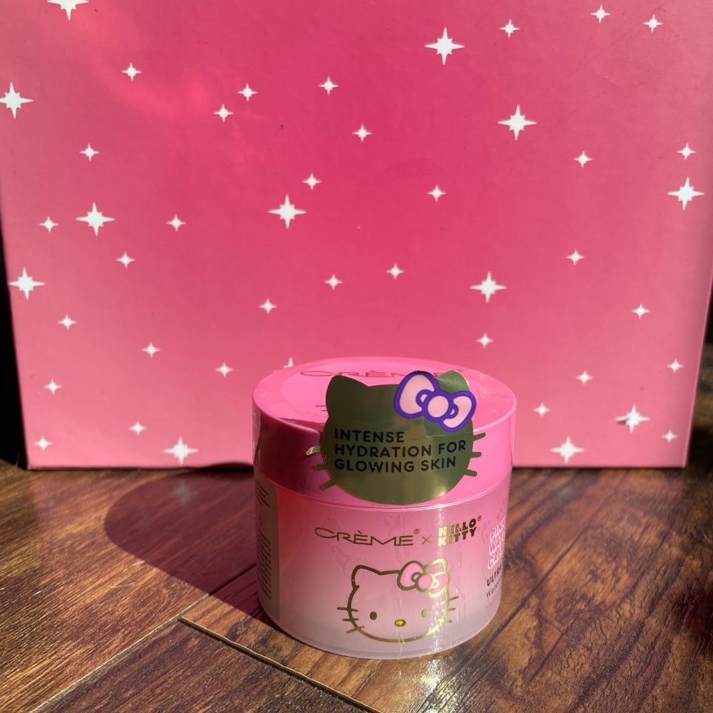 Hello Kitty Korean Skincare and Travel Case Bundle - Picture 3 of 11